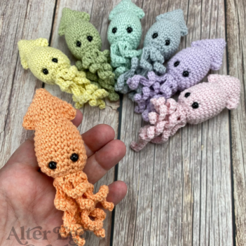 No Sew Sherman the Squid amigurumi pattern by Alter Ego Crochet