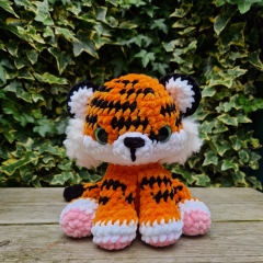 Juniper the White Tiger amigurumi by Sweet Fluffy Stitches