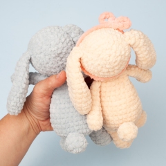 Cuddly bunny plushie amigurumi pattern by Diminu