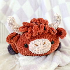 Giant Cows 2-in-1 Crochet Pattern amigurumi pattern by Curiouspapaya