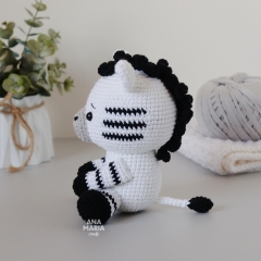 Zoe, the Zebra amigurumi pattern by Ana Maria Craft