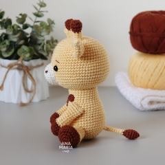 Rafa, the Giraffe amigurumi by Ana Maria Craft