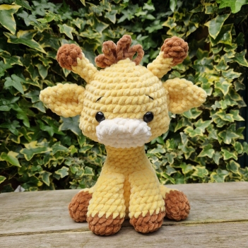 Rolo the Giraffe amigurumi pattern by Sweet Fluffy Stitches