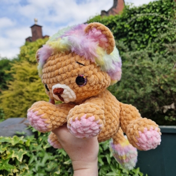 Mango the Lion  amigurumi pattern by Sweet Fluffy Stitches