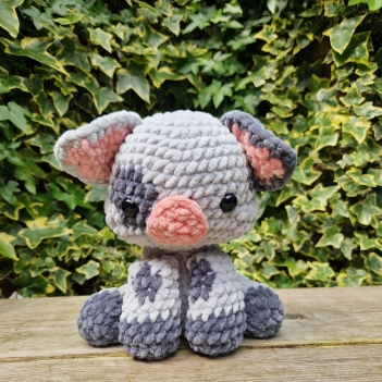 Nani the Pig amigurumi pattern by Sweet Fluffy Stitches