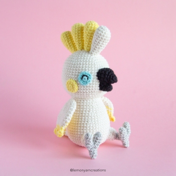 Cleo the Cockatoo amigurumi pattern by Lemon Yarn Creations