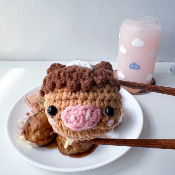 Pig Takoyaki amigurumi pattern by Eweknitss