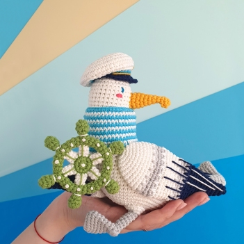 Harry the Albatross amigurumi pattern by Natura Crochet