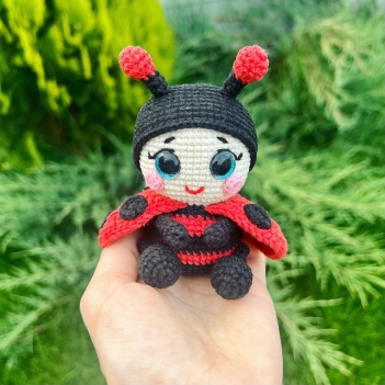 Stripey the Ladybug amigurumi pattern by LovenikaDesign