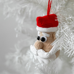 Christmas tree toy Santa amigurumi pattern by Mommy Patterns