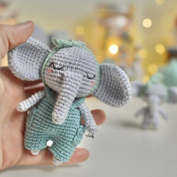 Elephant and mini elephant amigurumi pattern by O Recuncho de Jei