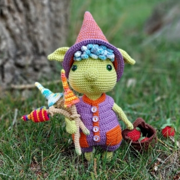 Elf amigurumi pattern by Iryna Zubova