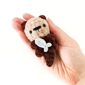 No-Sew Otter amigurumi pattern by Stitch by Fay