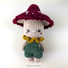 No-sew Fungi the Toadstool amigurumi pattern by Lemon Yarn Creations