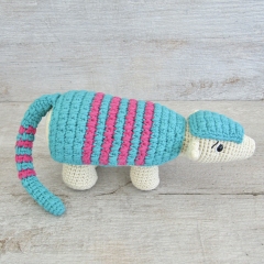 Giant Armadillo amigurumi by Tejidos con alma