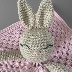 Bunny Baby Security Blanket amigurumi pattern by CrochetThingsByB