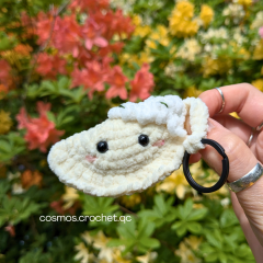 Dolly the Pierogi amigurumi by Cosmos.crochet.qc