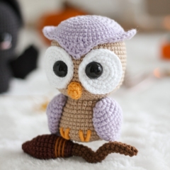 Wise Owl amigurumi by Crocheniacs