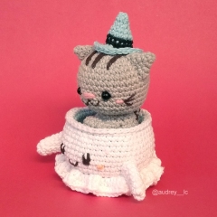 Halloween Racing Cats amigurumi pattern by Audrey Lilian Crochet