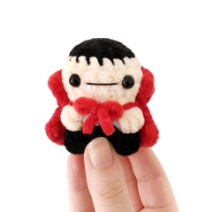 No-Sew Vampire amigurumi pattern by Stitch by Fay