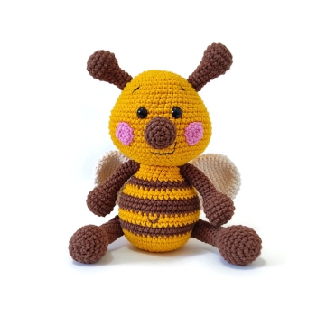 Beerit the honey bee amigurumi pattern by Crochetbykim