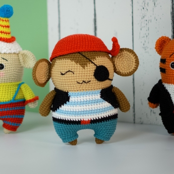 Monkey Pirate amigurumi pattern by Lennutas