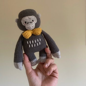 JEJE elegant and coquettish gorilla amigurumi pattern by valentin.c