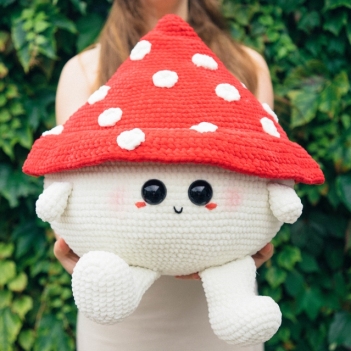 Cute Fly Agaric amigurumi pattern by Mumigurumi