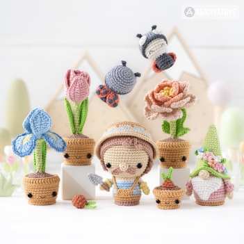 Secret Garden ('Mini Kingdom') amigurumi pattern by AradiyaToys