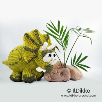 Trevor the Triceratops amigurumi pattern by IlDikko