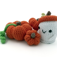 Halloween Ghost and Accessories amigurumi pattern by MevvSan