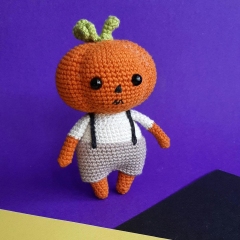 Potti The Pumpkin amigurumi pattern by Yum Yarn