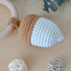 Fall Teething Toy amigurumi by Elisas Crochet