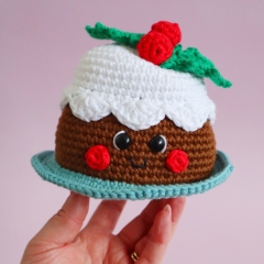 Cody the Christmas Pudding amigurumi pattern by Cara Engwerda