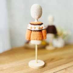 Autumn sweaters amigurumi pattern by Fluffy Tummy