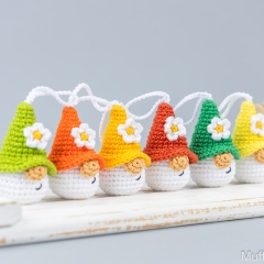 Mini gnome keychains amigurumi by Mufficorn