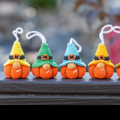 Pumpkin gnome keychain amigurumi pattern by Mufficorn