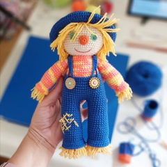 Scarecrow amigurumi by Iryna Zubova