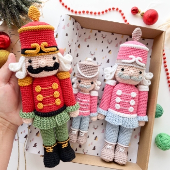 Crochet Nutcrackers amigurumi pattern by RNata