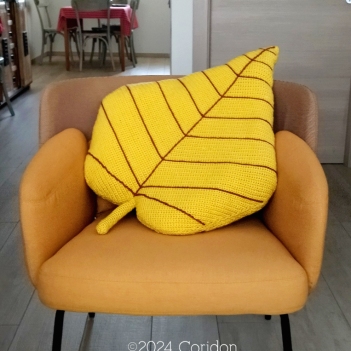 Yellow leaf cushion amigurumi pattern by Happy Coridon