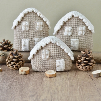 Scandinavian Village amigurumi pattern by Elisas Crochet