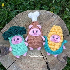 Piglet in a corn costume amigurumi pattern by VenelopaTOYS