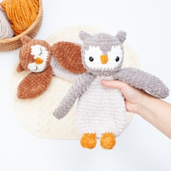 Owl snuggler lovey amigurumi by Diminu