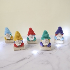 Little Gnomes amigurumi pattern by Smiley Crochet Things