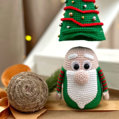 Christmas Gnome amigurumi pattern by Mommy Patterns