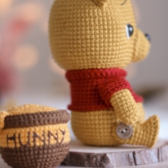 Winnie the Pooh amigurumi pattern by Crocheniacs