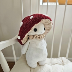 Mushroom guy amigurumi pattern by Critter Stitch