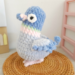 No-sew Perry the pigeon amigurumi pattern by Hugurumitoys