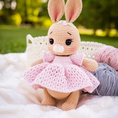 Amigurumi Bunny amigurumi pattern by BlinkYarnCrafts