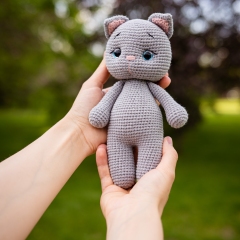 Cleo The Cat amigurumi pattern by BlinkYarnCrafts